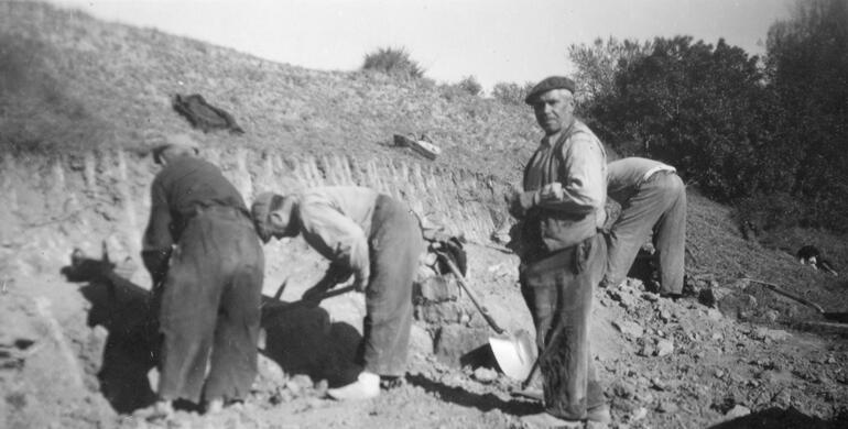5 Inicis de les excavacions l'any 1947